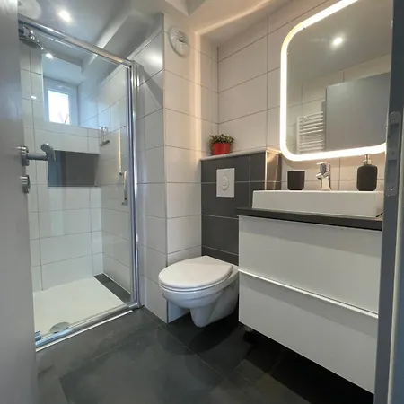 Agreable Et Moderne - Rez De Chaussee - Sur L'eau * Blainville-sur-l'Eau