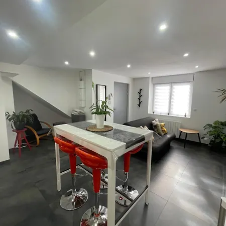 Lägenhet Agreable Et Moderne - Rez De Chaussee - Sur L'eau