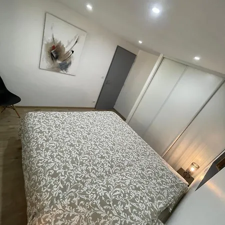 Agreable Et Moderne - Rez De Chaussee - Sur L'eau *