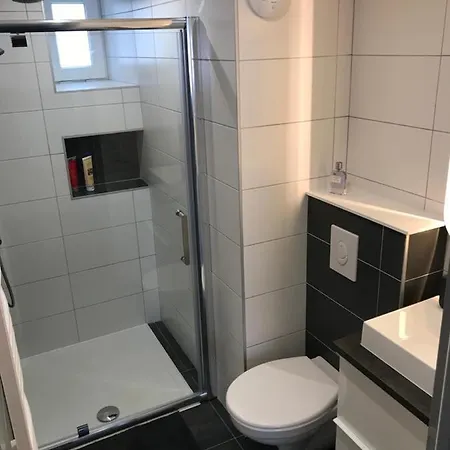 Agreable Et Moderne - Rez De Chaussee - Sur L'eau Lägenhet *