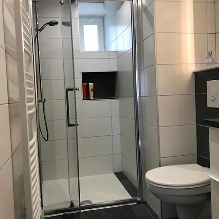 Agreable Et Moderne - Rez De Chaussee - Sur L'eau *